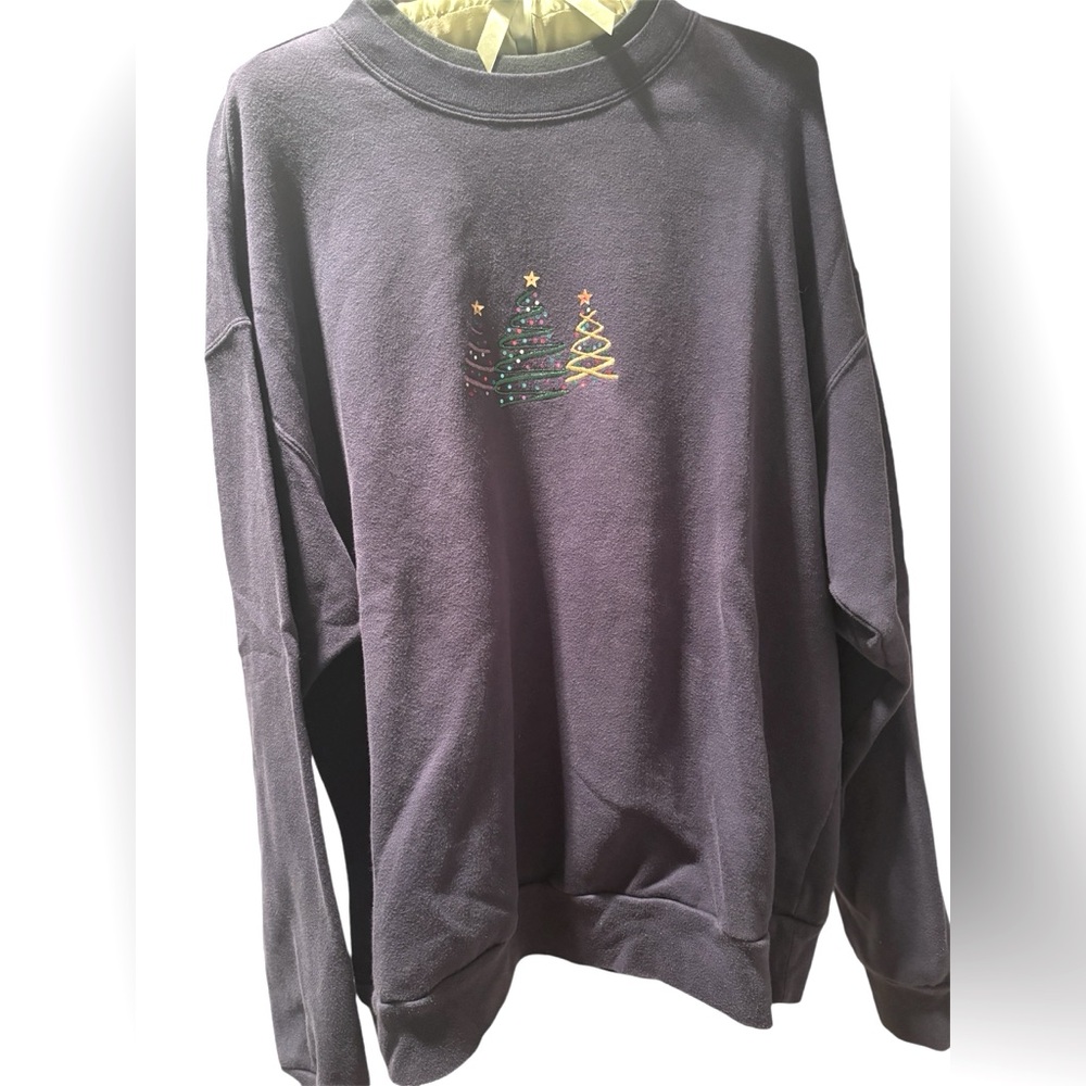 Vintage Christmas Tree Embroidered Sweatshirt